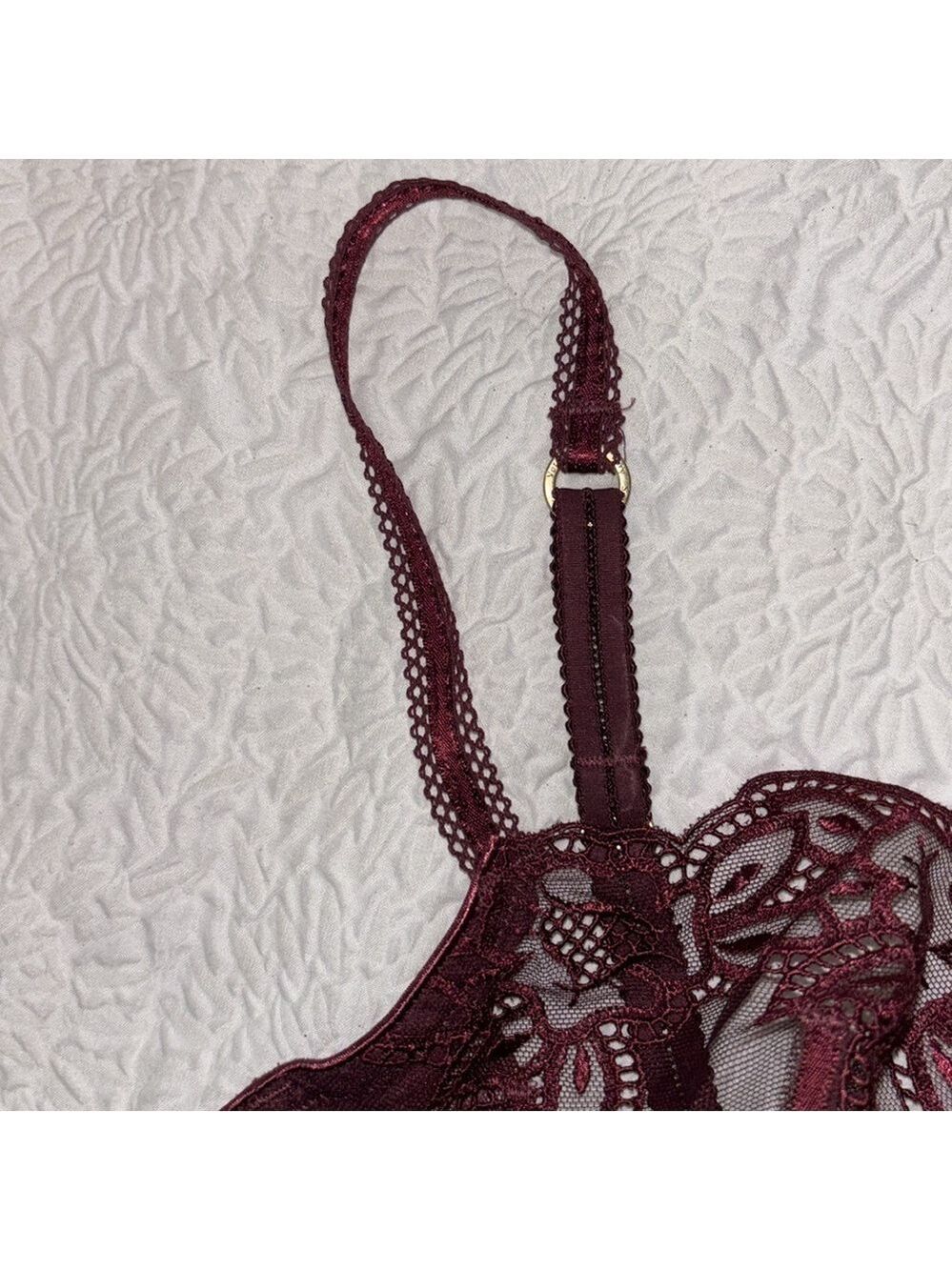 Victoria's Secret Very Sexy Balconet Lace Bra NWOT - Picture 3 of 8